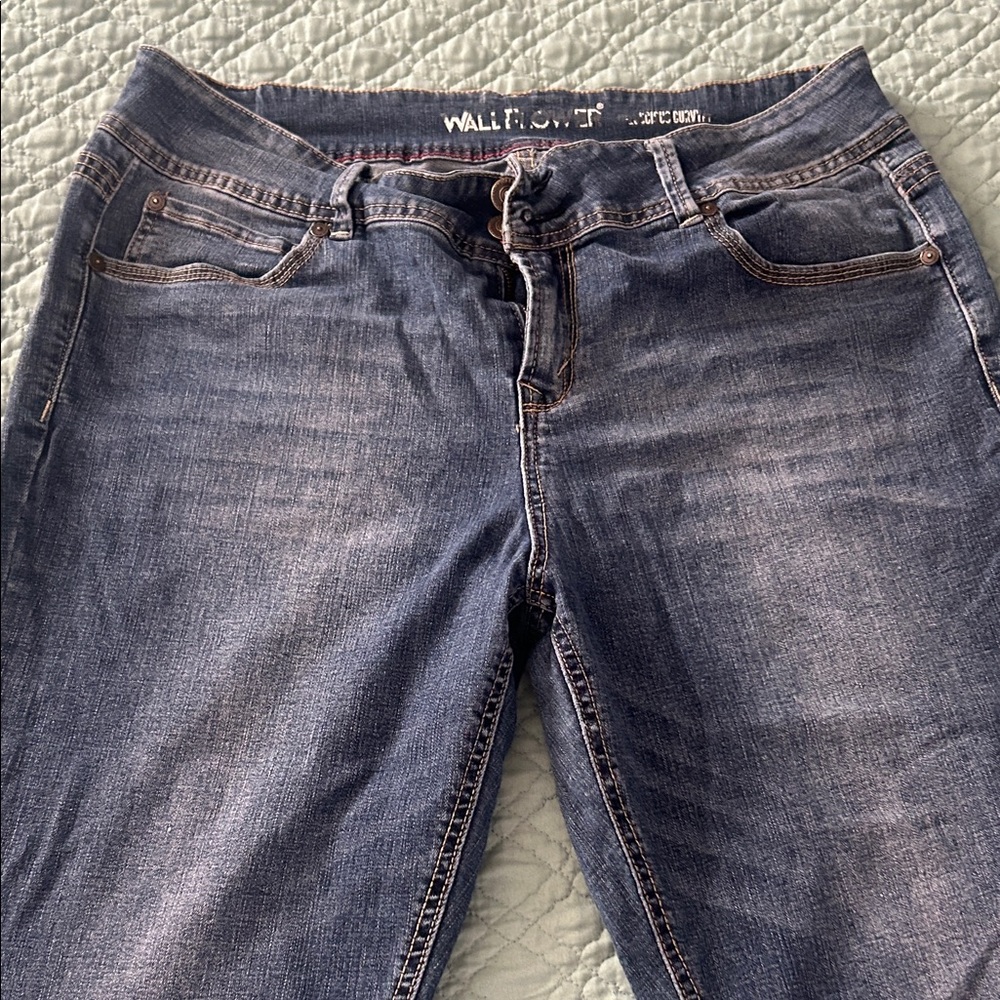 Wallflower Women's Dark Blue Jeggings - Picture 3 of 7
